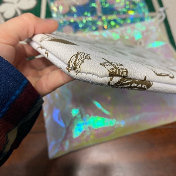 Stoney clover lane vegan flat pouch - Picture 9 of 11